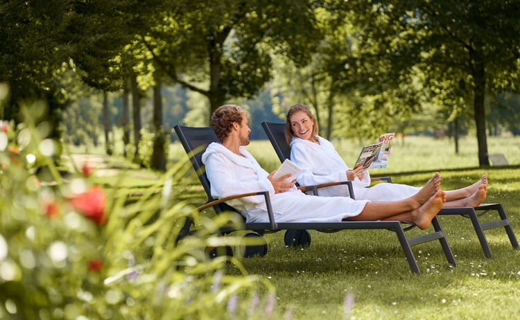 Liegen Im Aussenbereich C Staatsbad Und Touristik Bad Bocklet Gmbh 3